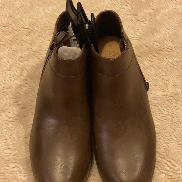 Zipper Boot - Picture 2 of 8